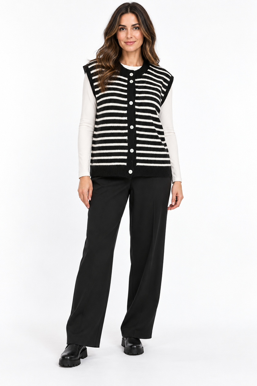 Made in Italy Button-Through Sleeveless knitted Cardigan